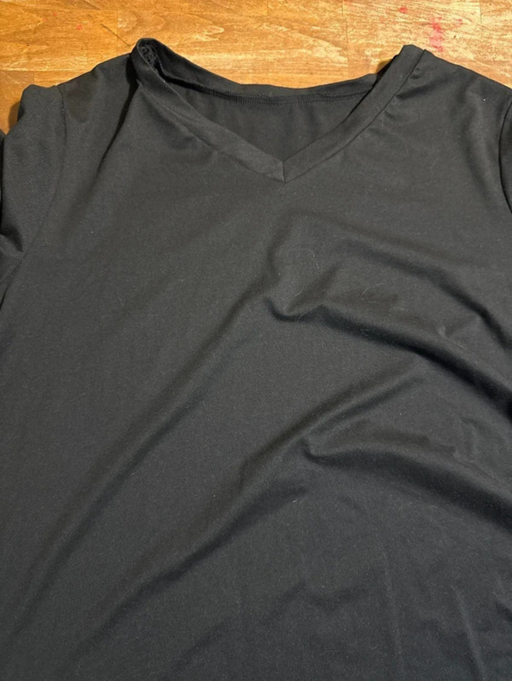 Size 3xl black top with side button accent